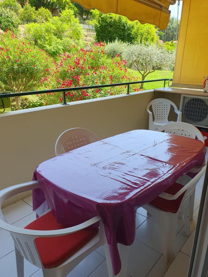 Appartement Yoyo. מנטון מראה חיצוני תמונה